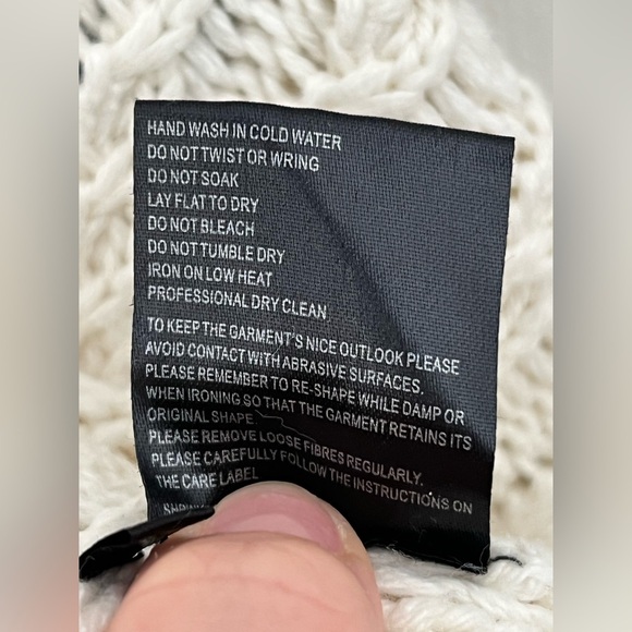 Stella Nova Cream Cable Knit Sleeveless Turtleneck Sweater Vest – M - Picture 6 of 6